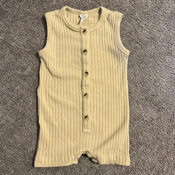 Kate Quinn romper - Picture 1 of 2